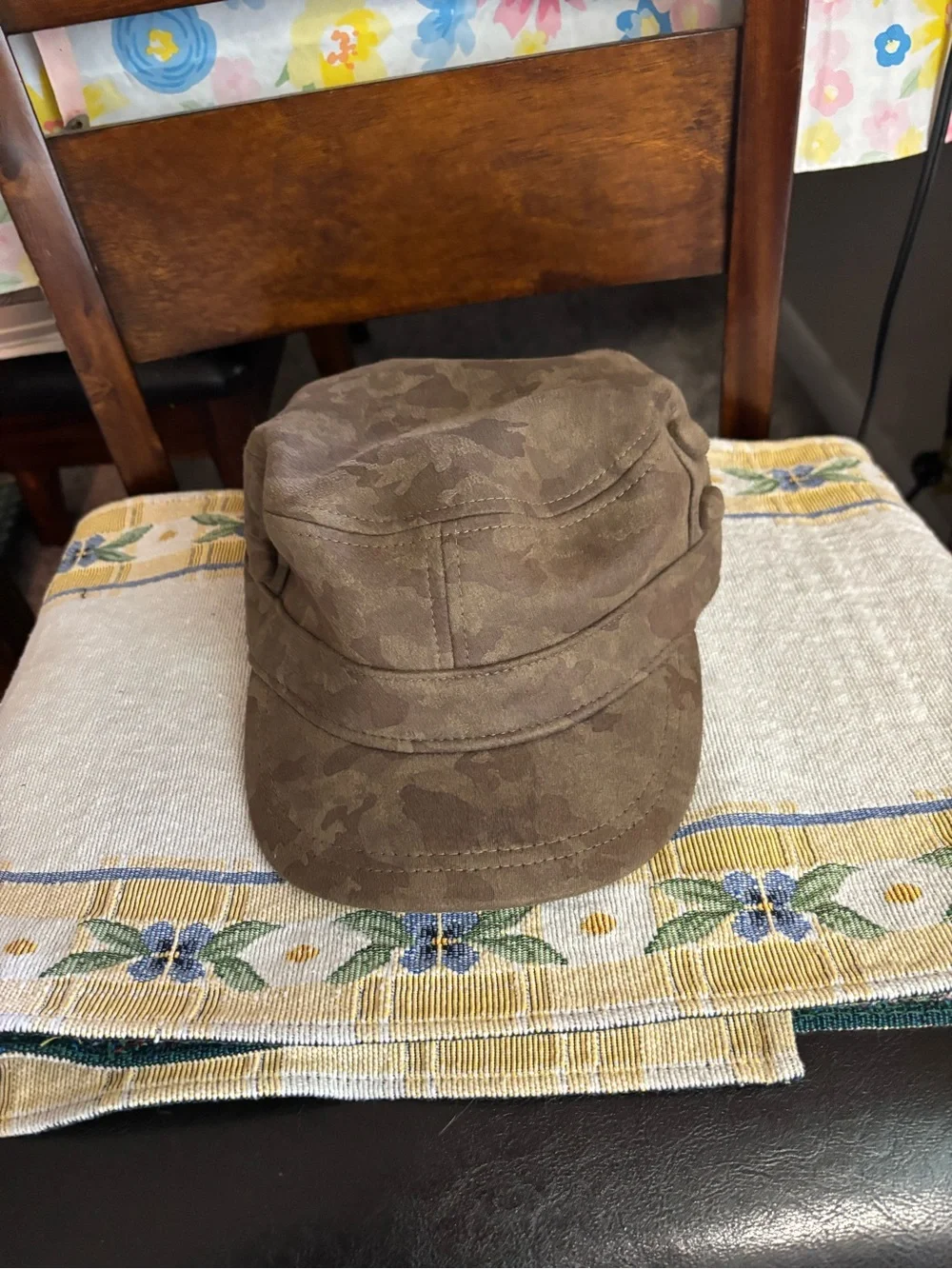 Time and Tru Camo Green Newsboy Cap